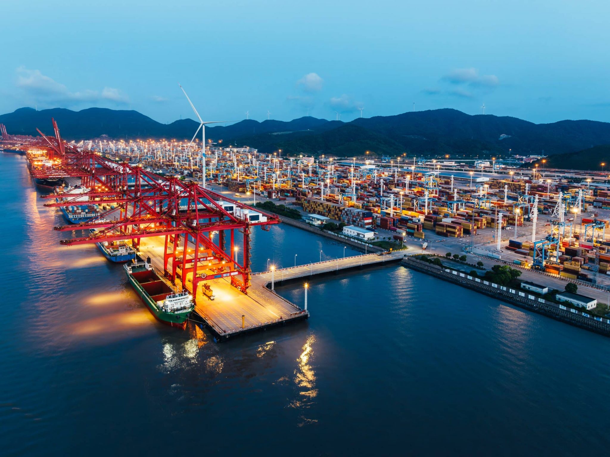 puerto-ningbo-2048×1534